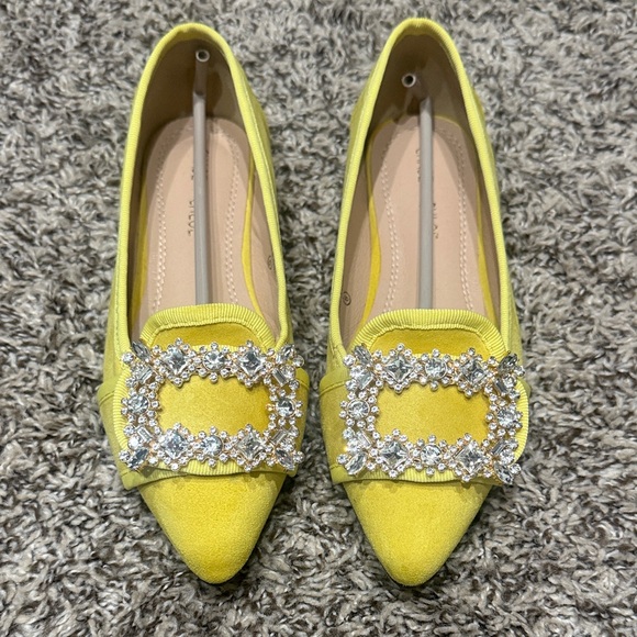 Chase + Chloe Shoes - Chase + Chloe Yellow Embellished Flats